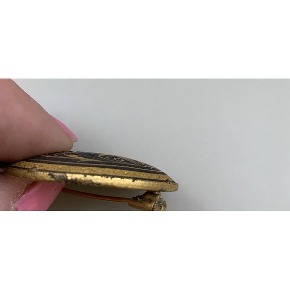 Vintage Spanish Damascene Brooch Bird And Fountain Design - Picture 9 of 10